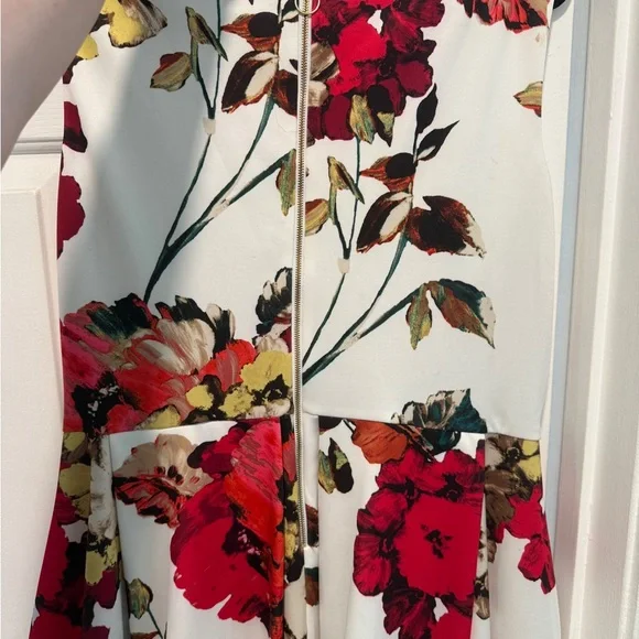 Floral Sleeveless Dress - Picture 6 of 6